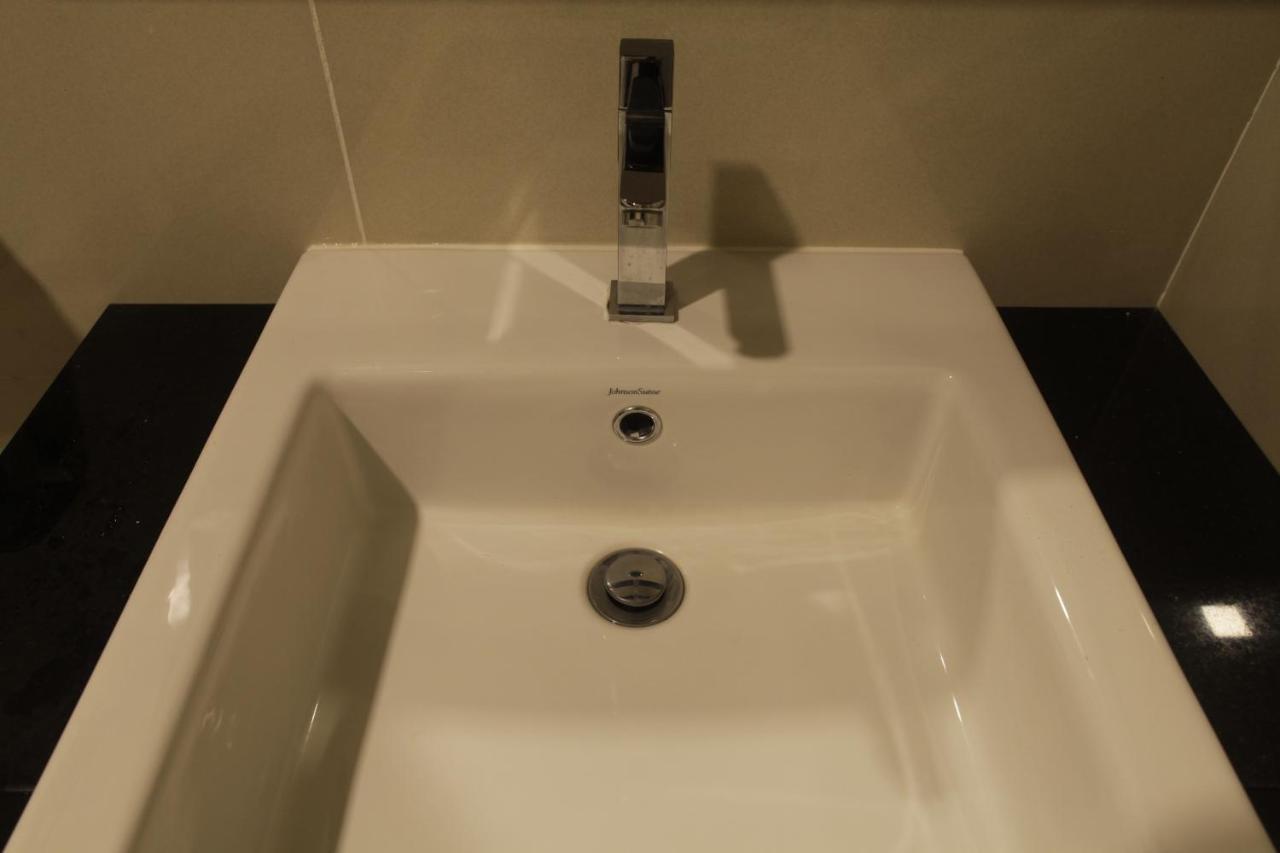 I Am Jazz Hotel Johor Bahru Exteriör bild