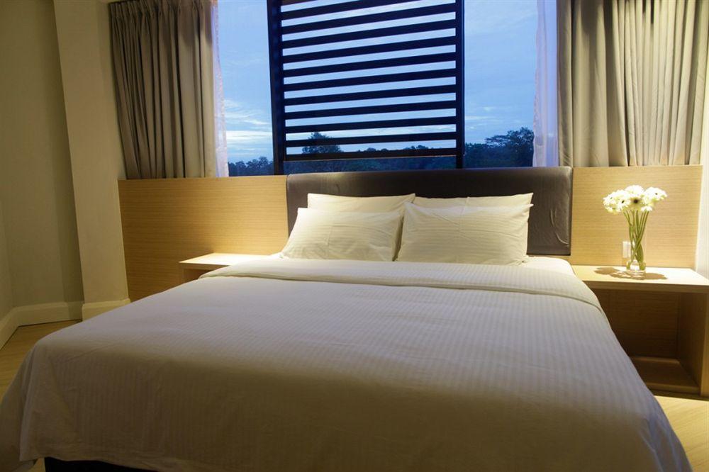 I Am Jazz Hotel Johor Bahru Exteriör bild